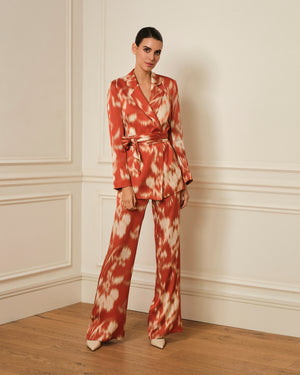 BLAZER SATINADO ESTAMPADO ROJO CON CINTURON DE LAZO