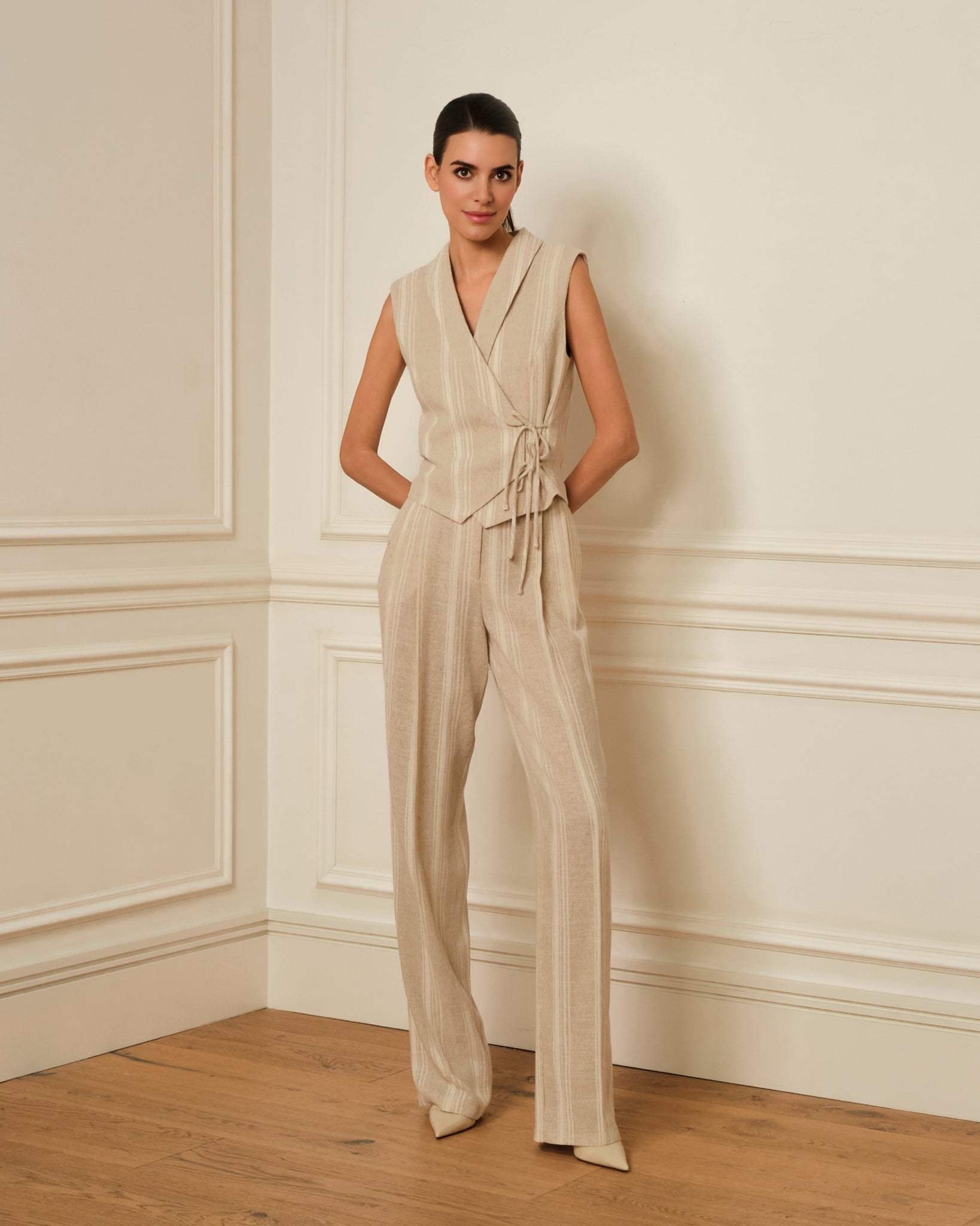 PRE-ORDER CHALECO CRUZADO DE RAYAS CRUDO