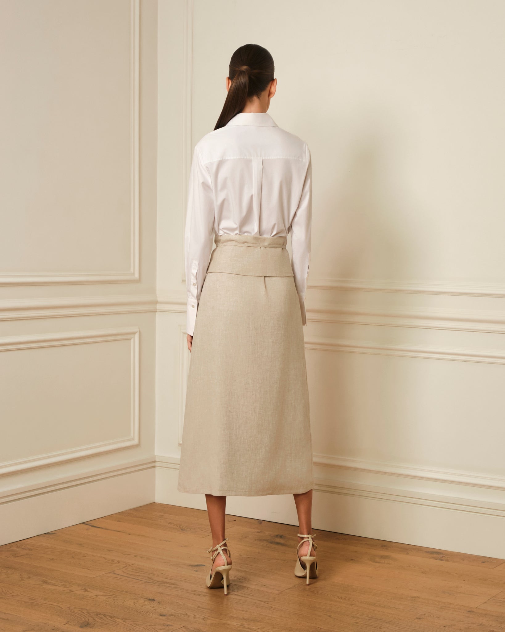 PRE-ORDER FALDA MIDI CON CITURILLA ANCHA BEIGE