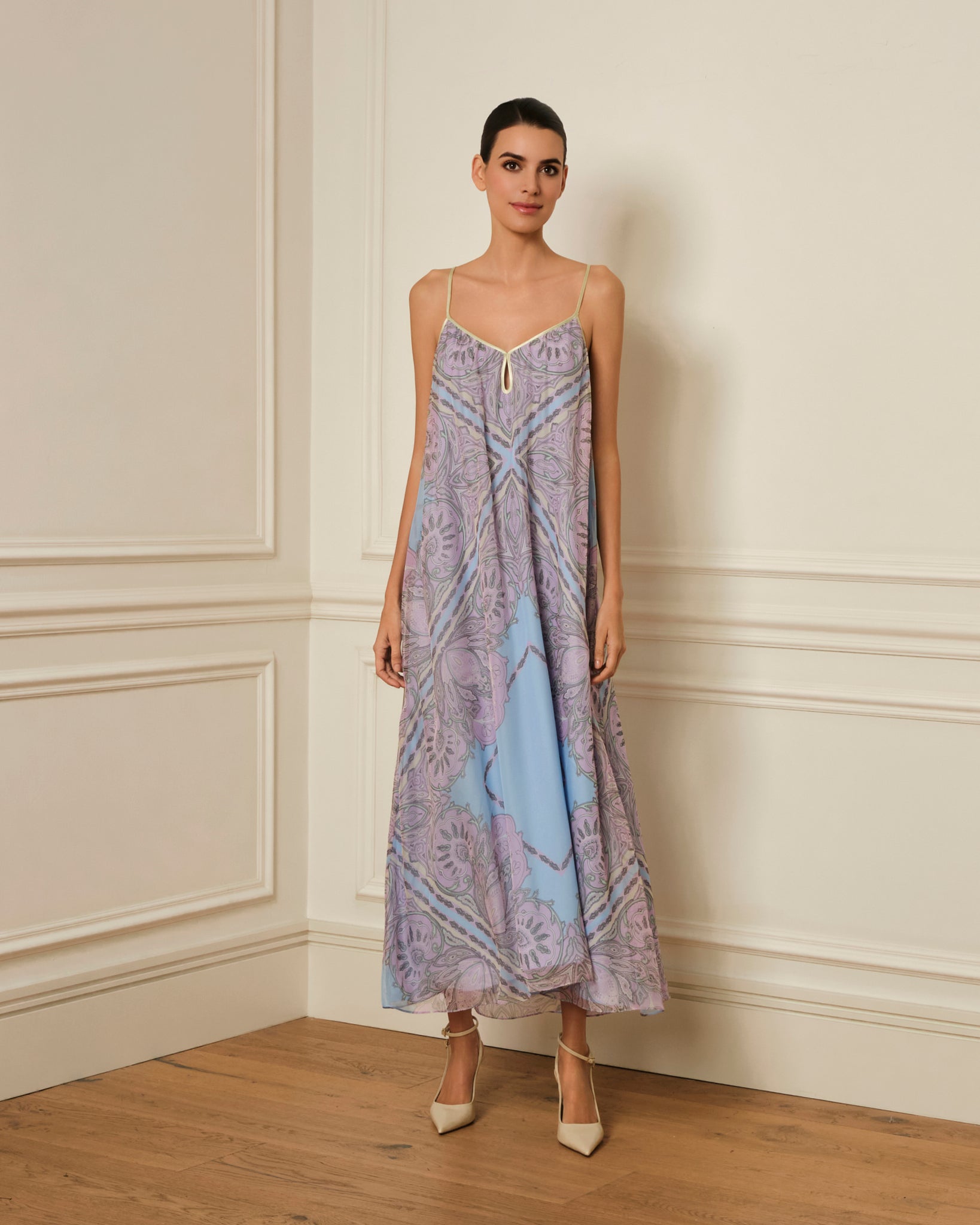 VESTIDO MIDI ESTAMPADO DE TIRANTES