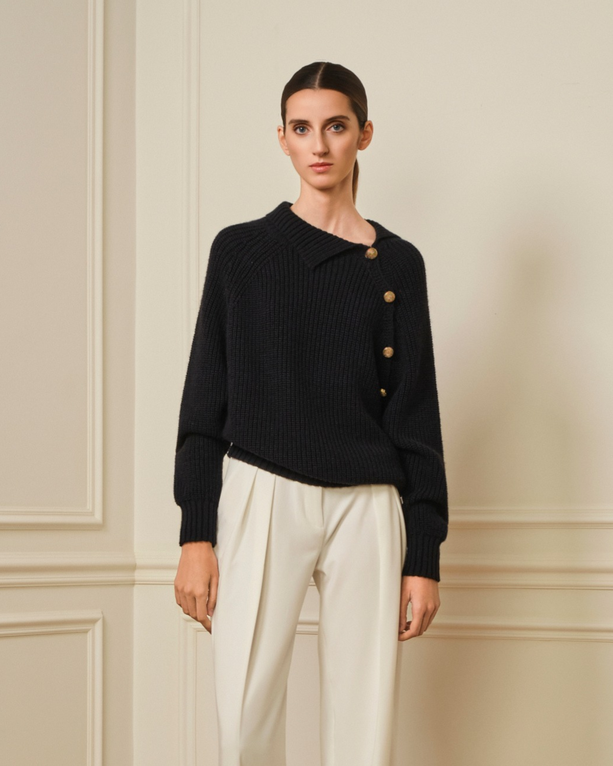 SUÉTER DE CUELLO ALTO BOTONES NAVY