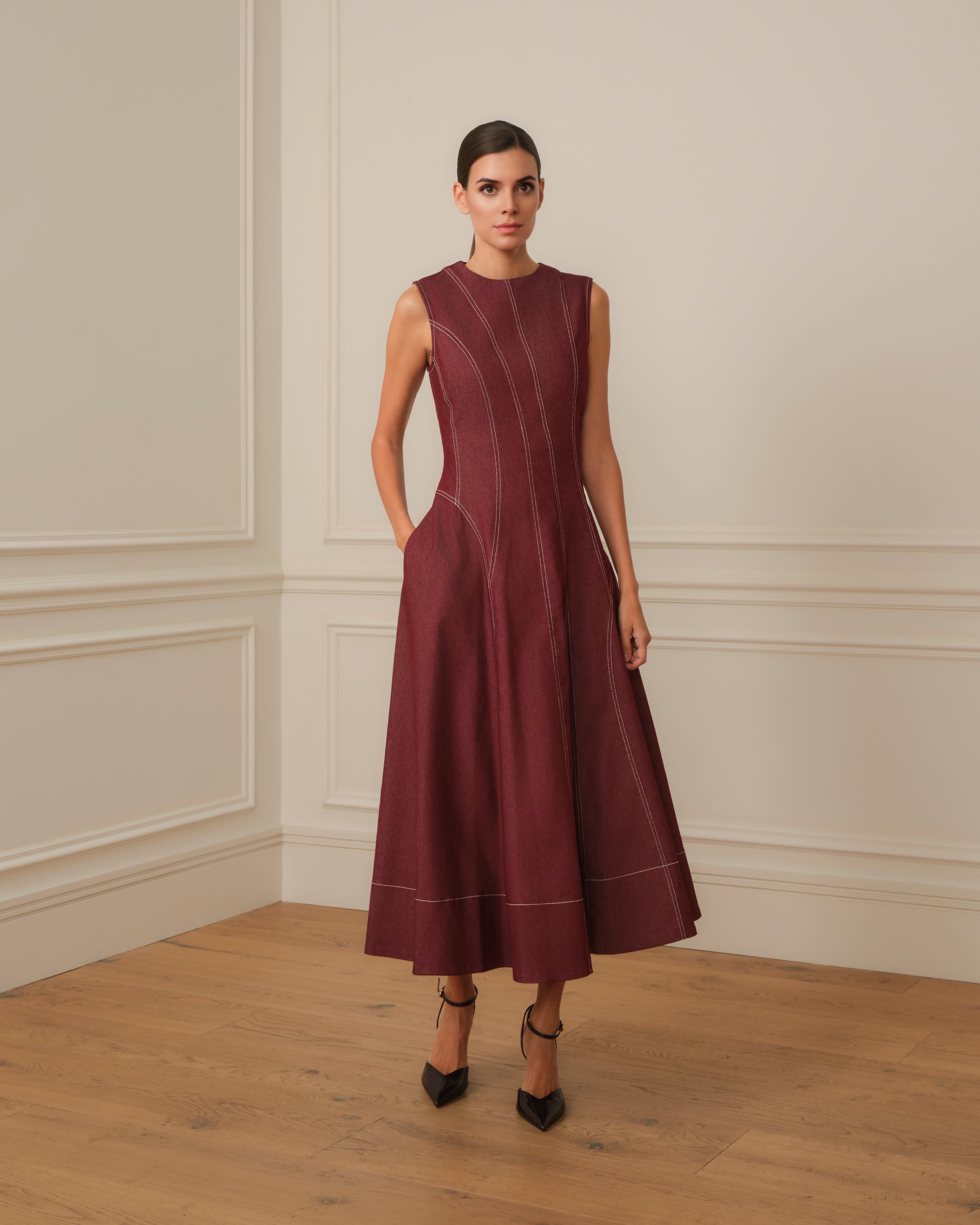 VESTIDO MIDI DENIM CON COSTURAS VISTAS GRANATE