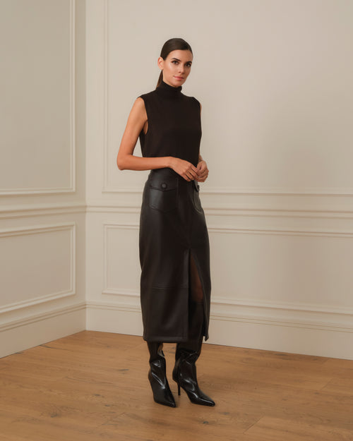 JERSEY SIN MANGAS CUELLO ALTO MARRÓN