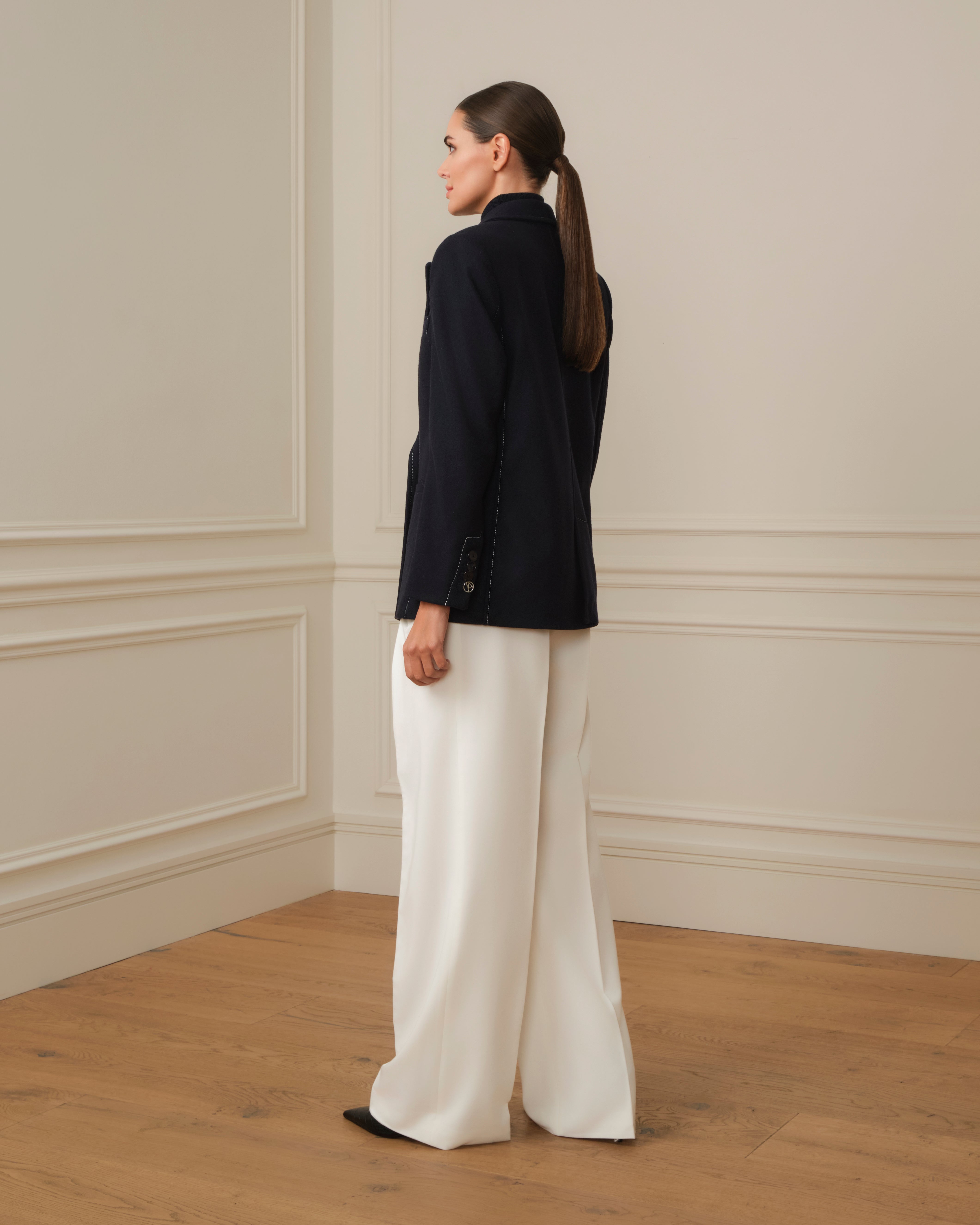 BLAZER CRUZADA CON COSTURAS VISTAS AZUL MARINO