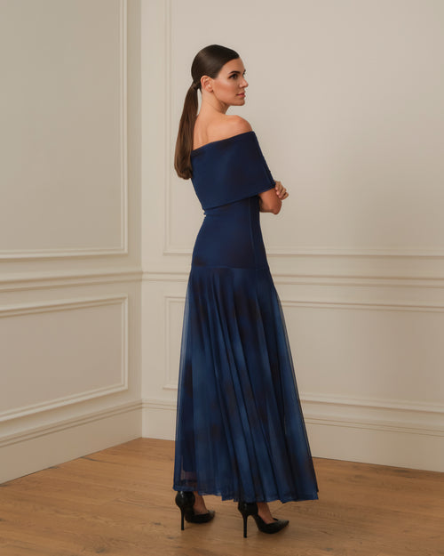 VESTIDO OFF SHOULDER DE TUL AZUL