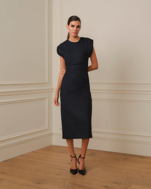 VESTIDO MIDI DRAPEADO DE RAYA DIPLOMÁTICA