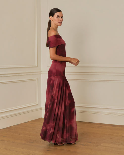 VESTIDO OFF SHOULDER DE TUL BURDEOS