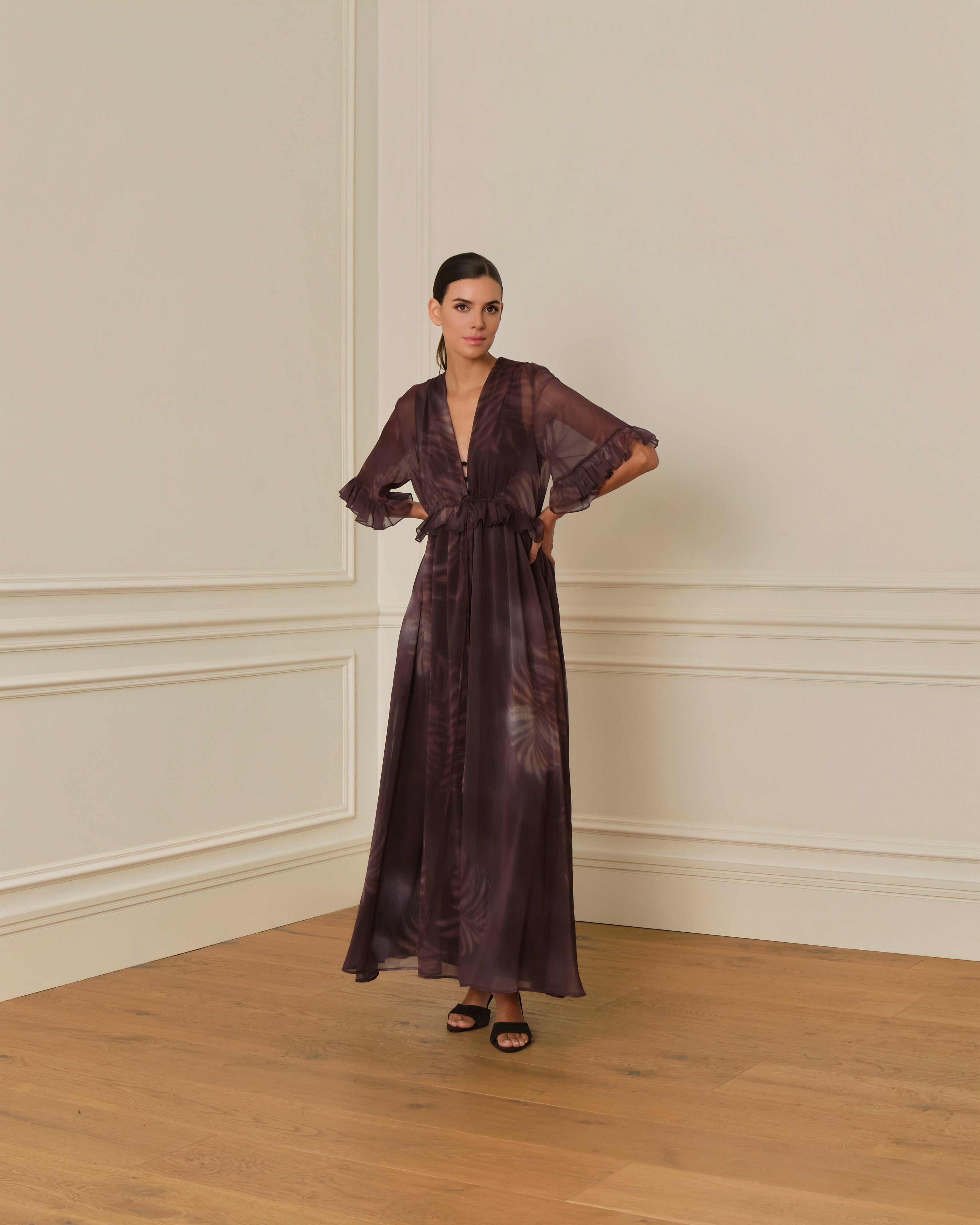 PRE-ORDER VESTIDO LARGO CON VOLANTES BERENJENA