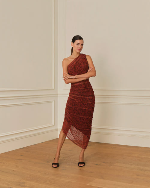 VESTIDO ASIMÉTRICO CON DRAPEADO EN TUL TEJA