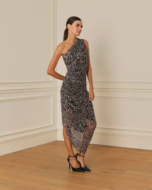 VESTIDO ASIMÉTRICO CON DRAPEADO EN TUL NEGRO