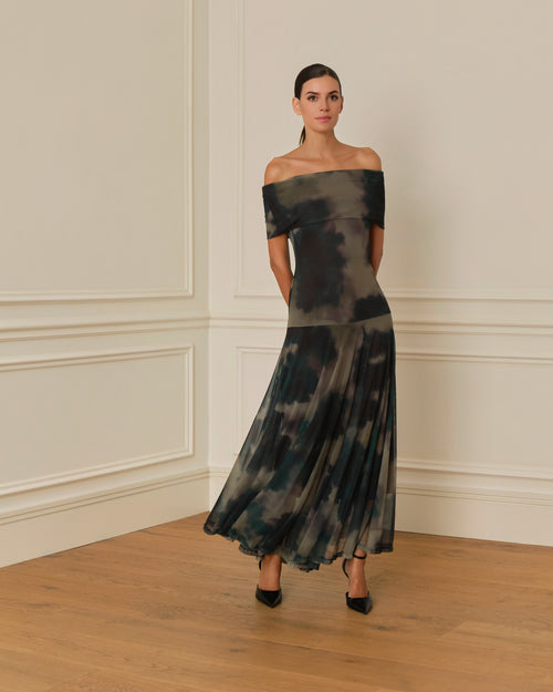 VESTIDO OFF SHOULDER DE TUL VERDE