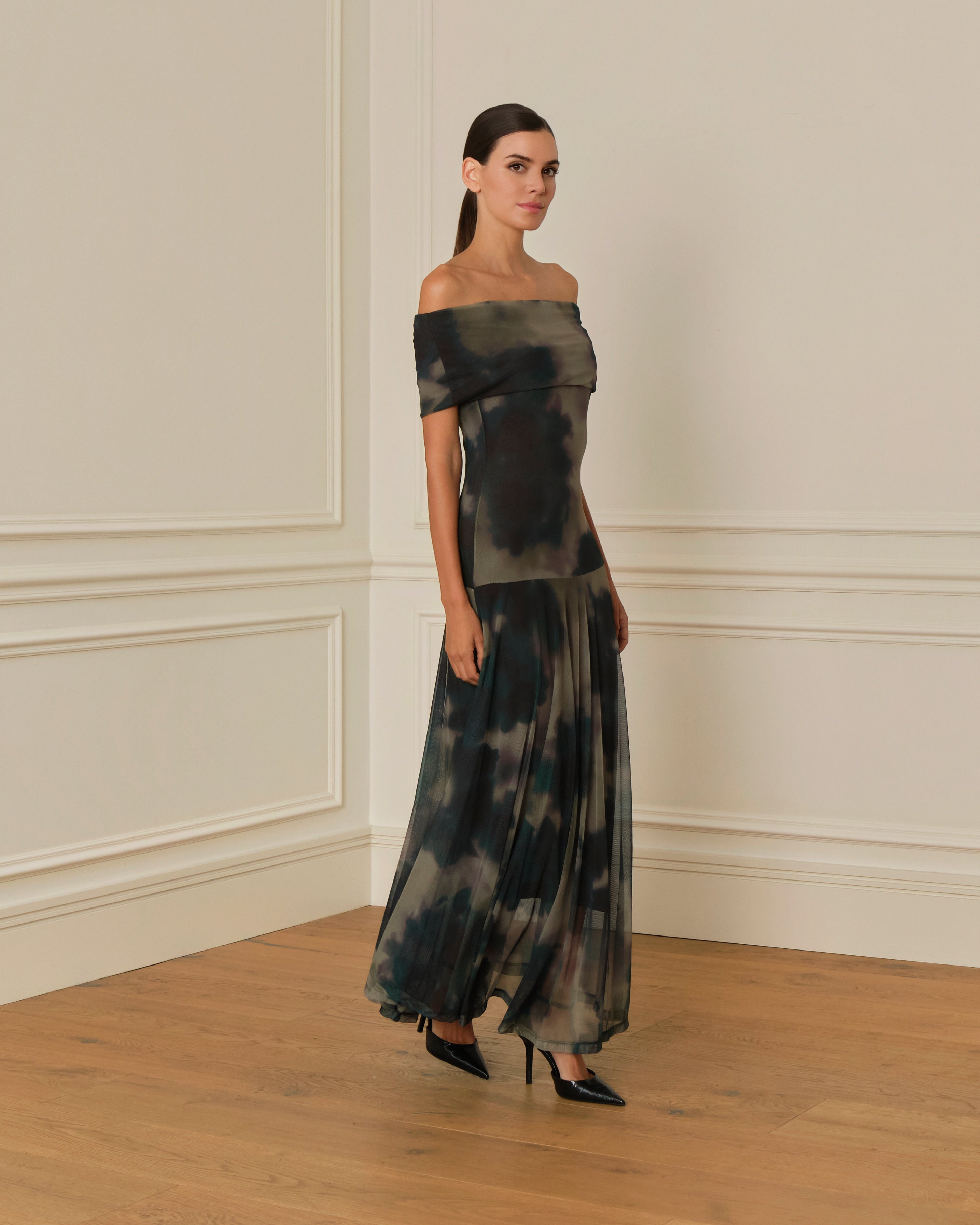 VESTIDO OFF SHOULDER DE TUL VERDE