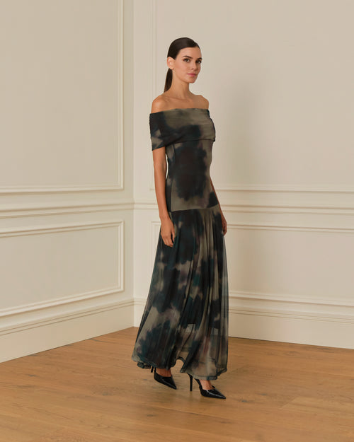 VESTIDO OFF SHOULDER DE TUL VERDE