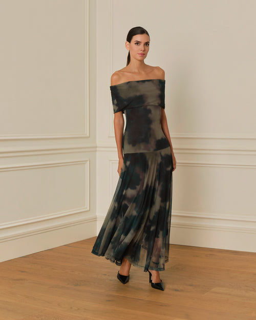 VESTIDO OFF SHOULDER DE TUL VERDE