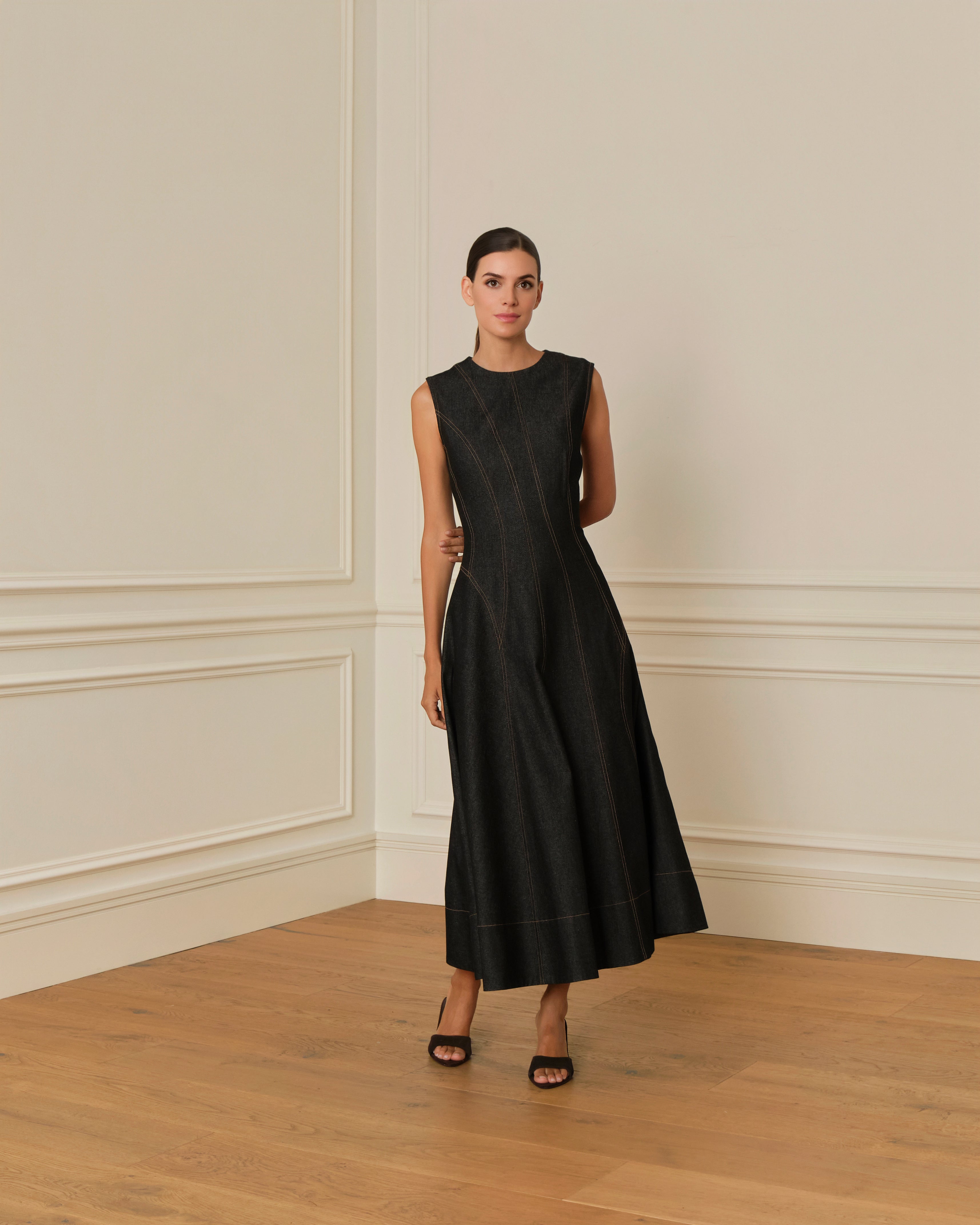PRE-ORDER VESTIDO MIDI DENIM CON COSTURAS VISTAS