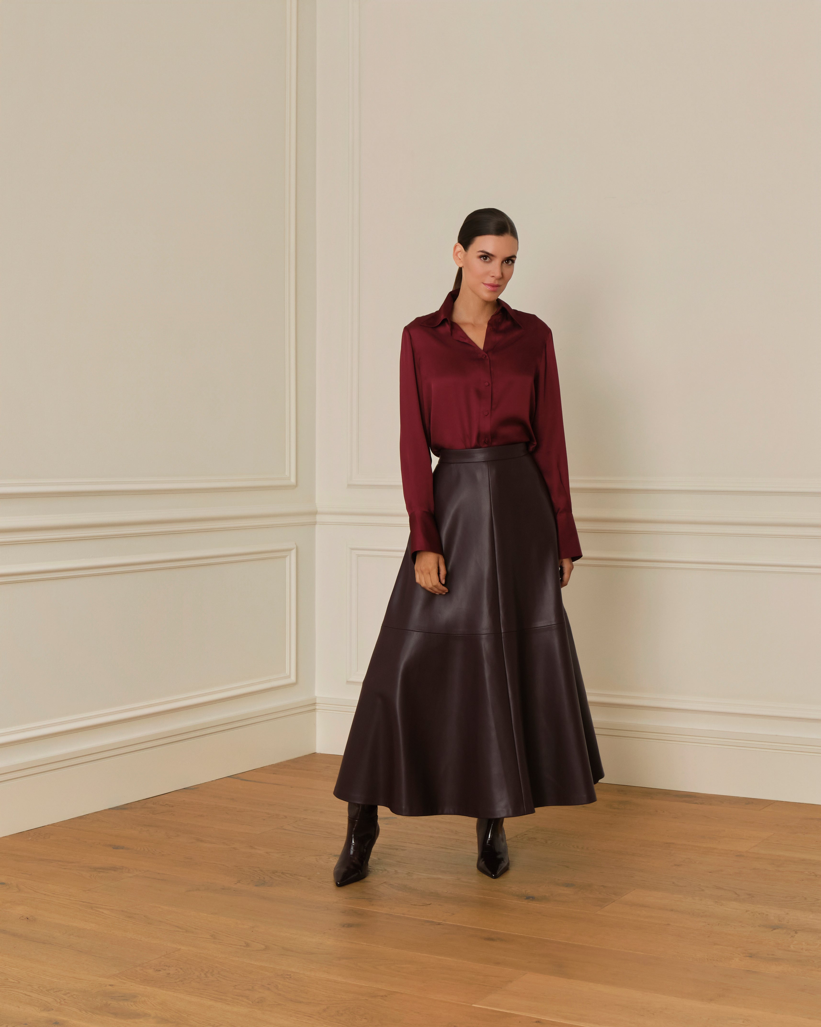 PRE-ORDER FALDA MIDI EFECTO PIEL GRANATE