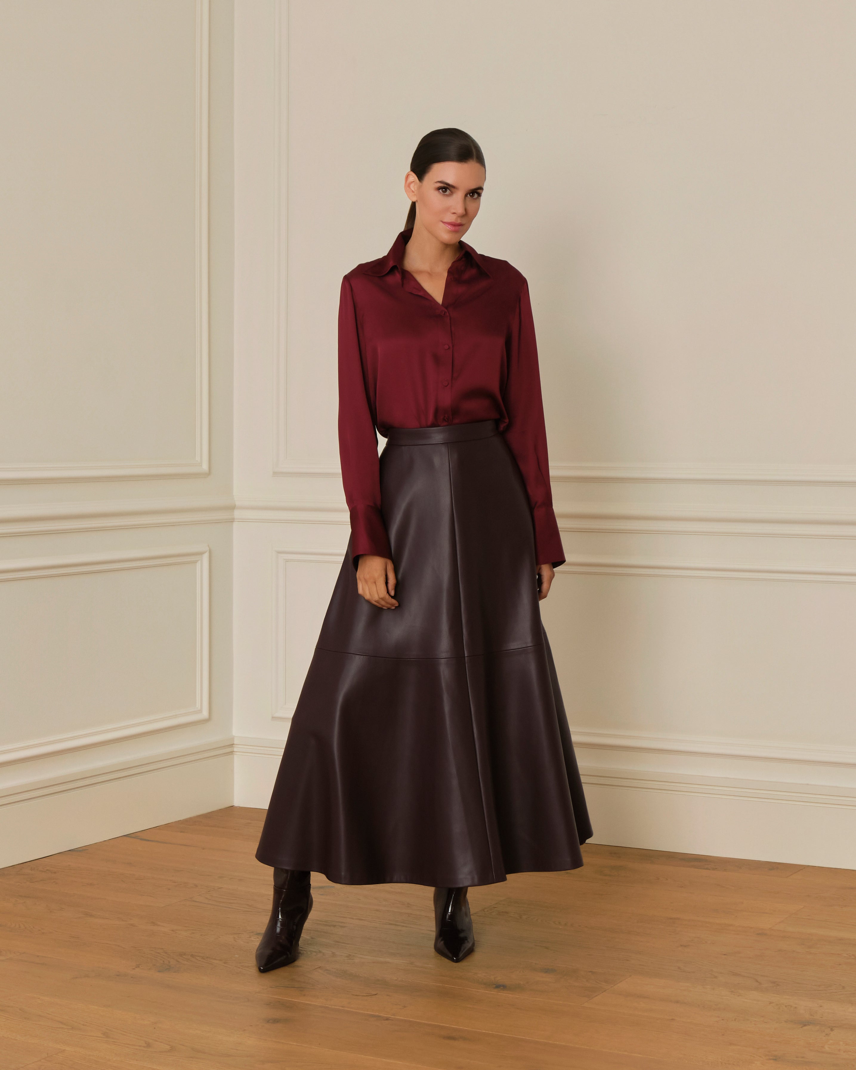 PRE-ORDER FALDA MIDI EFECTO PIEL GRANATE