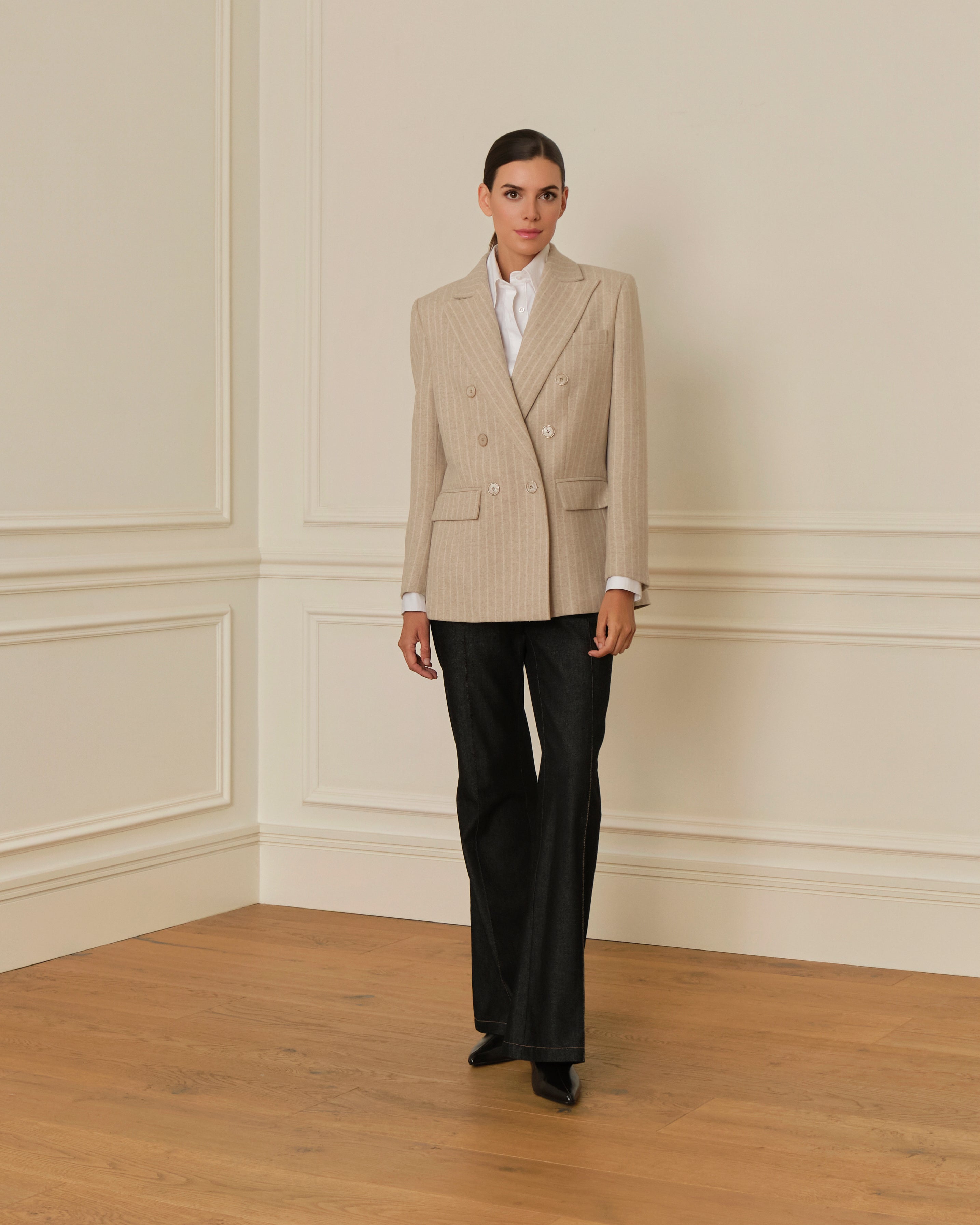 PRE-ORDER BLAZER CRUZADA RAYA DIPLOMÁTICA BEIGE