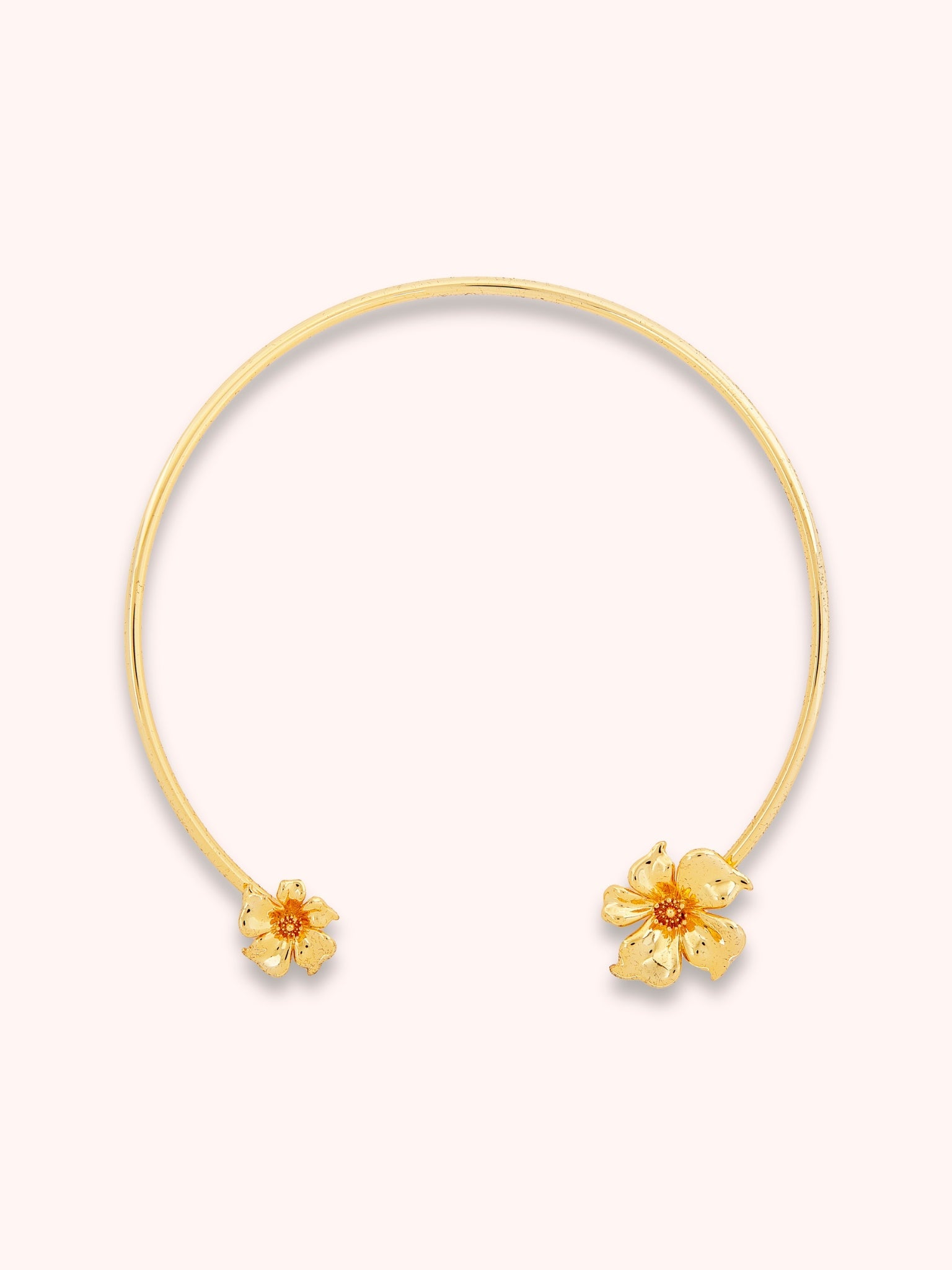 FLOR DE ALMENDRO COLLAR DORADO - Seeiou